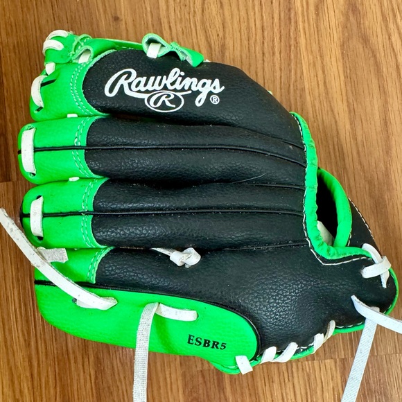 Rawlings Kid Baseball Glove - Picture 1 of 4